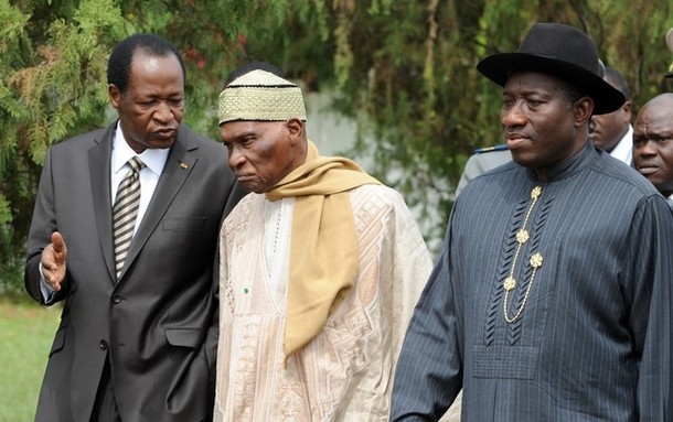 Côte d`Ivoire: l`Afrique de l`Ouest discute pour résoudre la crise